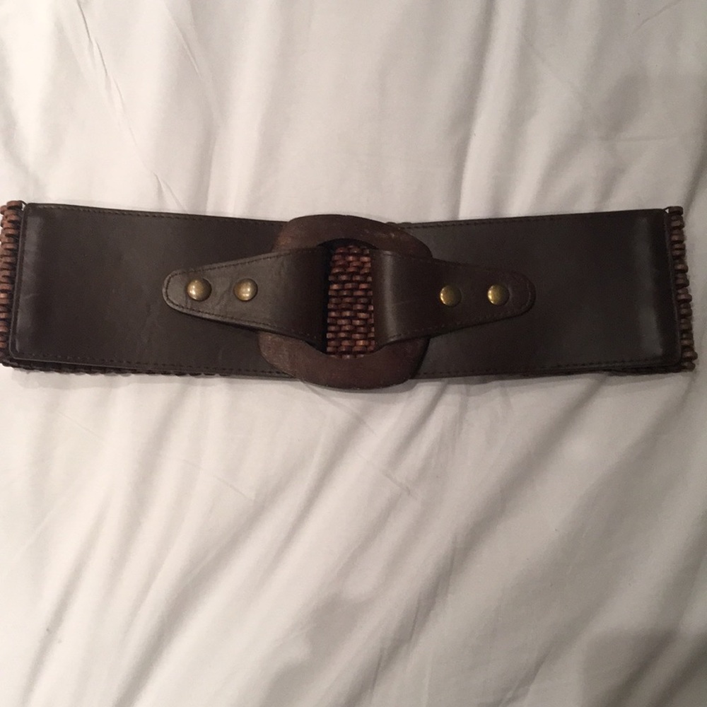 Wood and leather high waisted belt